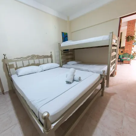 Cartagonova - Privadas Y Amplias Cerca A Zonas Turísticas Pensión