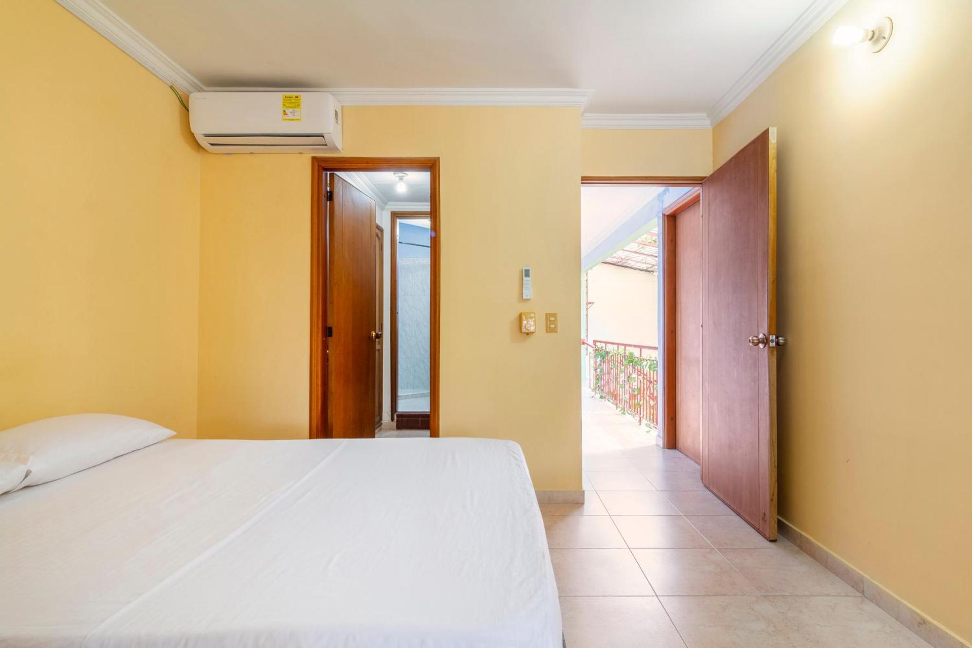 Cartagonova - Privadas Y Amplias Cerca A Zonas Turísticas Pensión