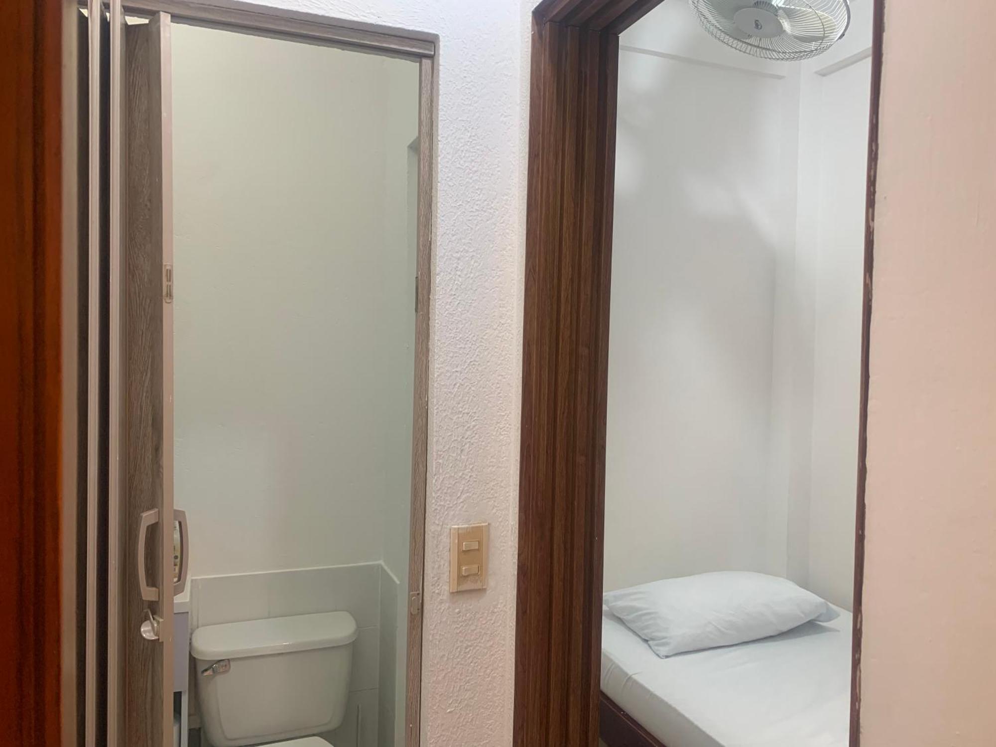 Pensión Cartagonova - Privadas Y Amplias Cerca A Zonas Turísticas