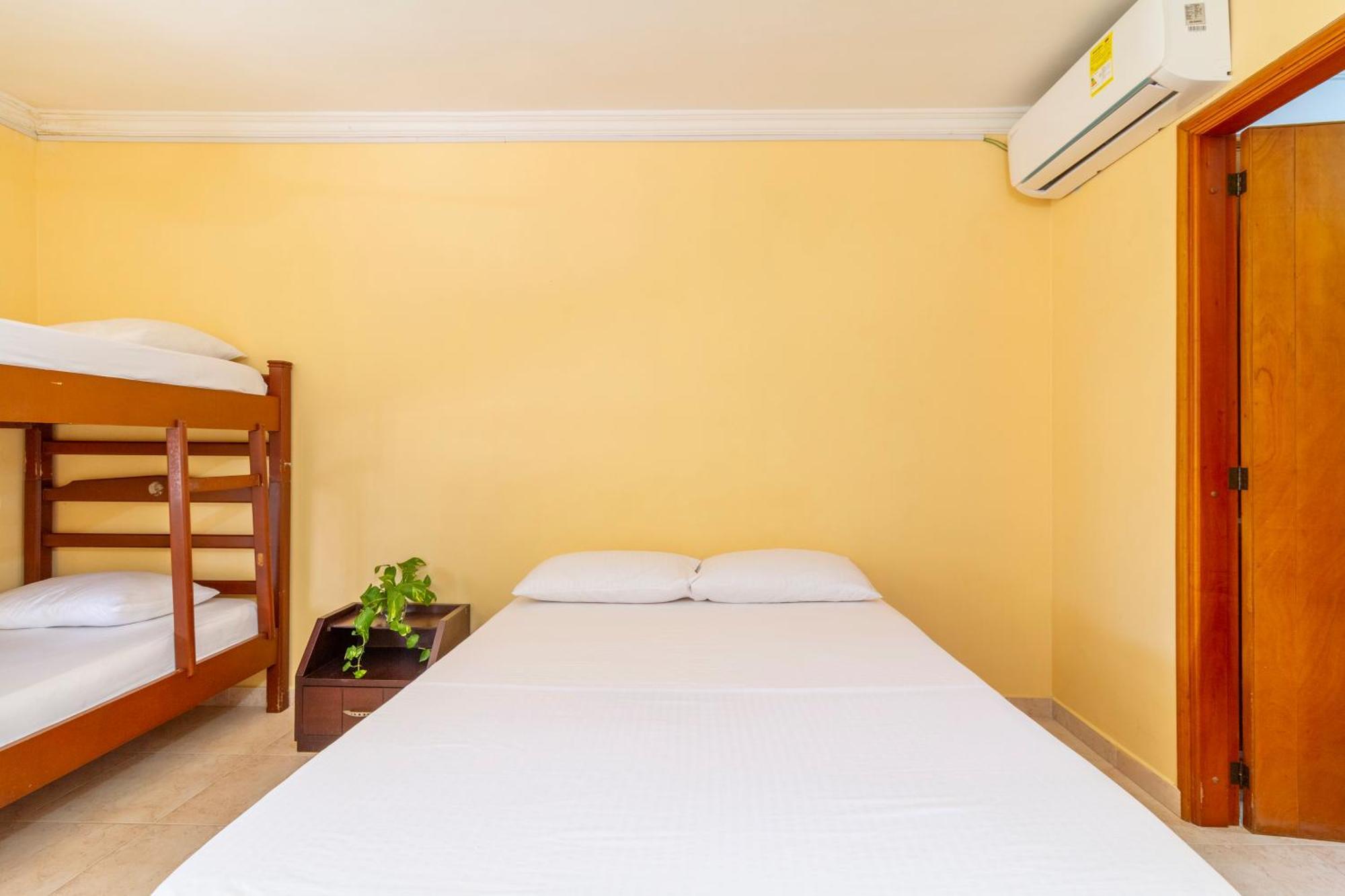 Habitación Privada Y Amplia Cerca Zonas Turísticas Cartagena