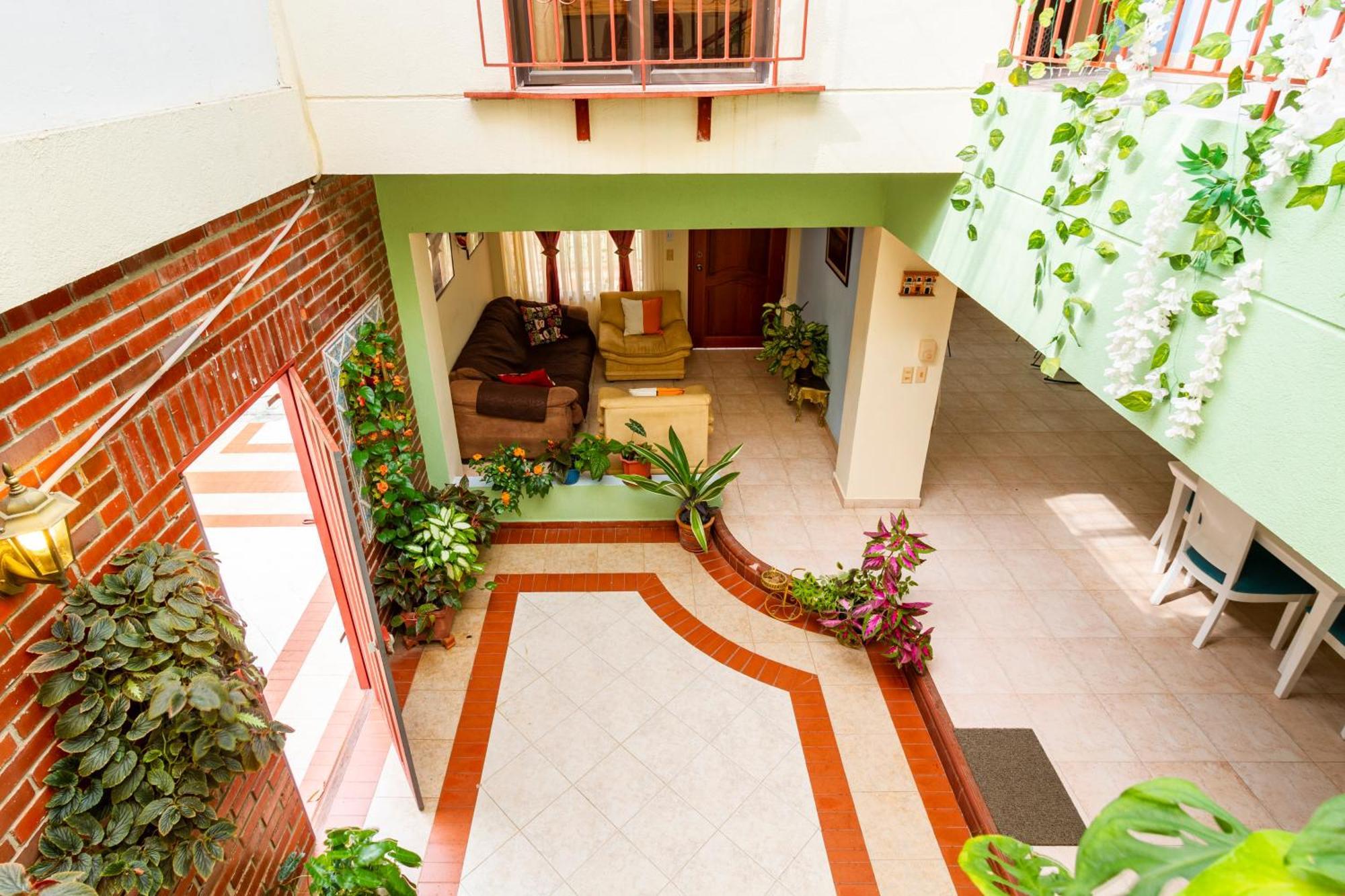 Habitación Privada Y Amplia Cerca Zonas Turísticas